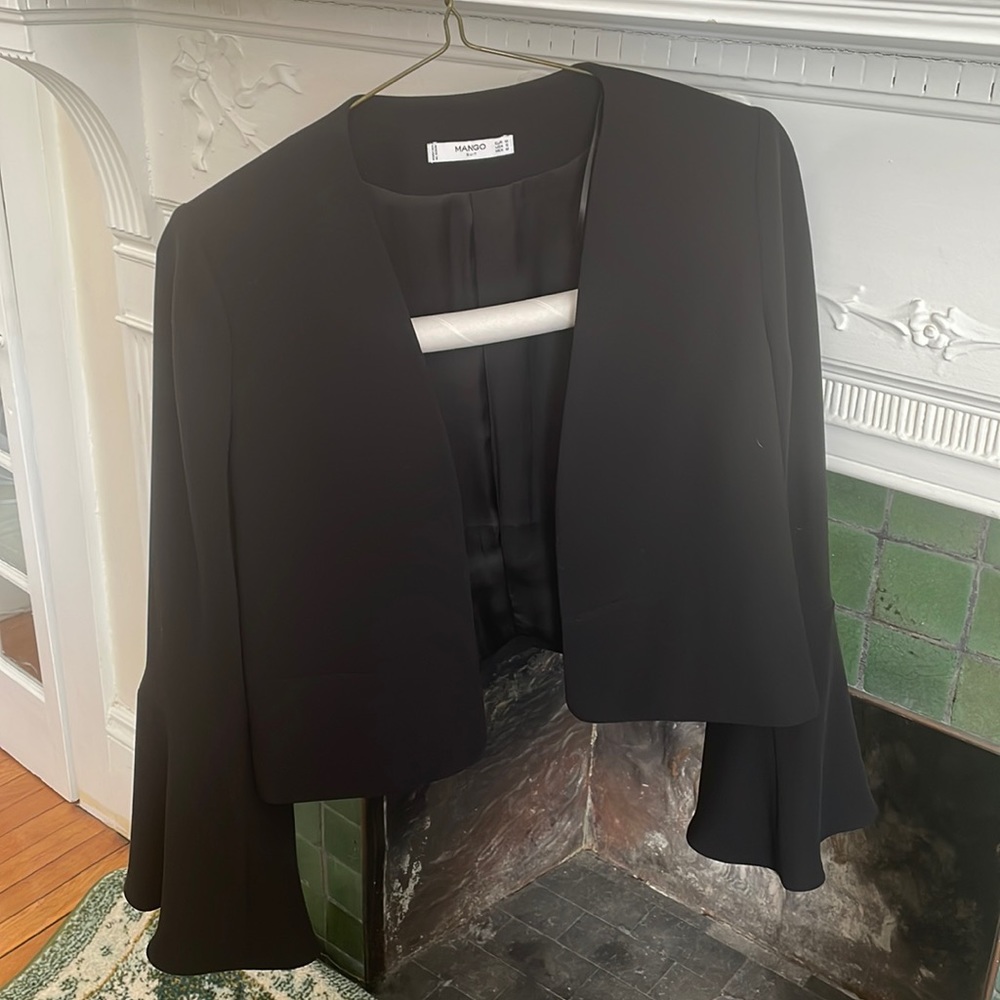 Chic black blazer
